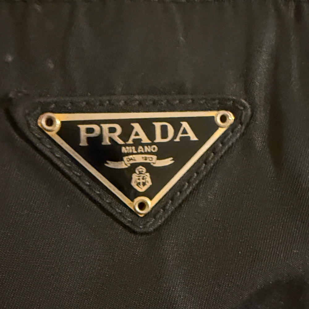 Prada Black Crossbody Bag with Gold Chain - Picture 4 of 7
